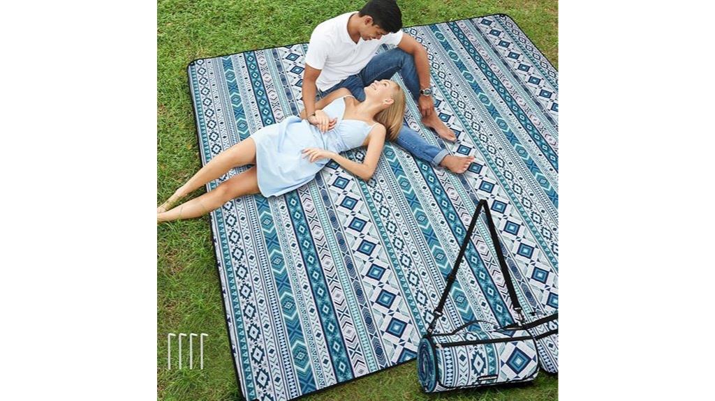 large waterproof outdoor blanket